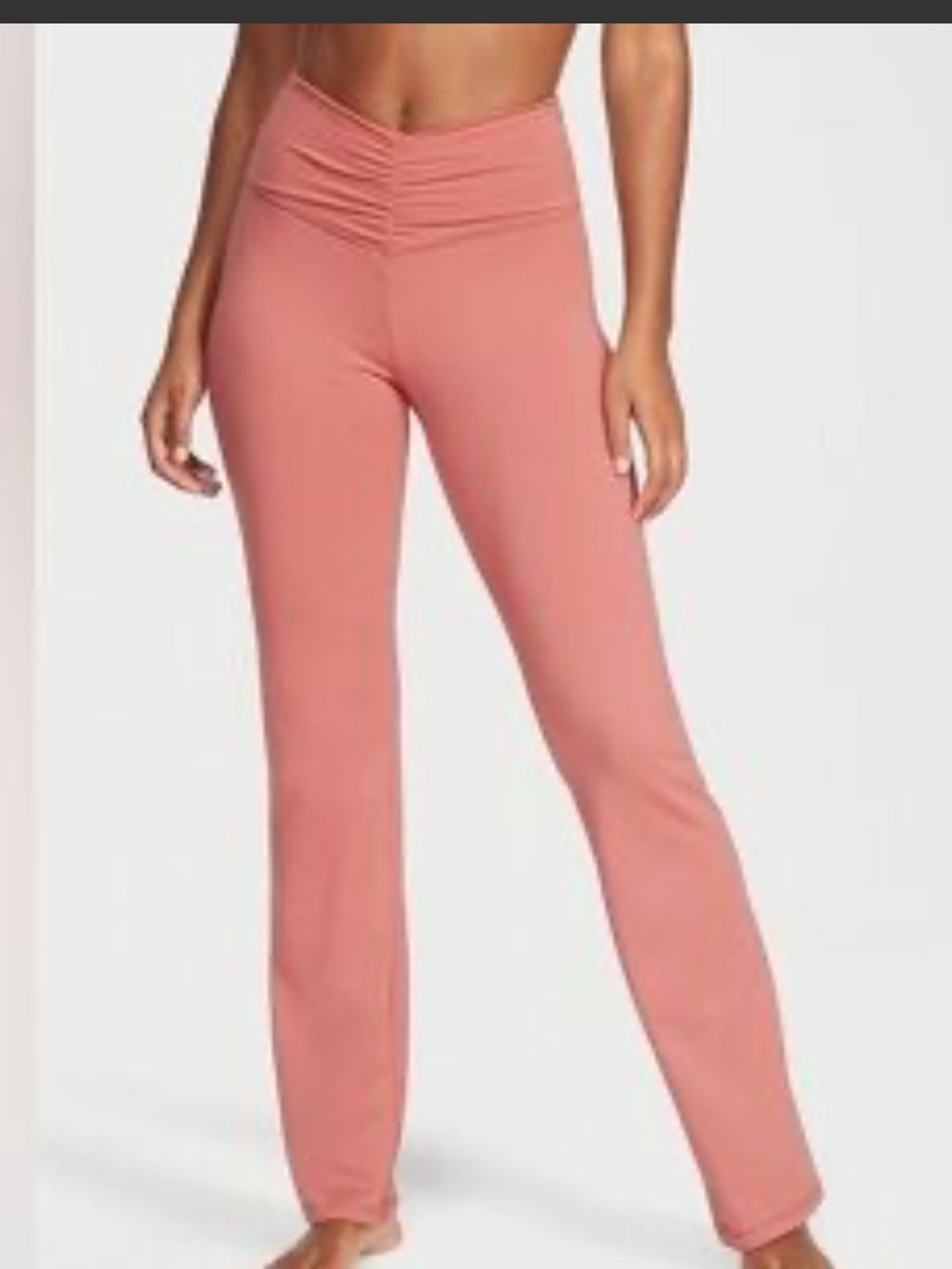 Victoria’s Secret on point live boot cut leggings. Womens size xs